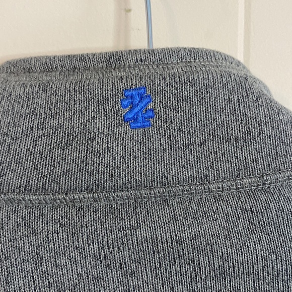 IZOD Midweight 1/4 Zip Golf Shirt - Picture 3 of 5